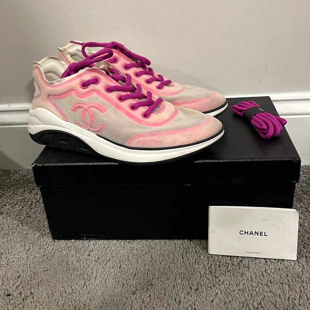 Chanel pink interlocking CC sneakers